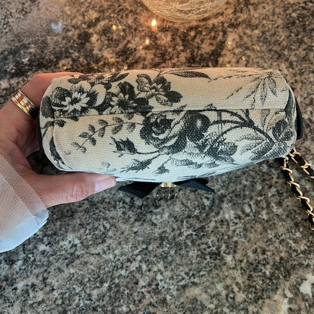 Gucci Black and Beige Floral Herbarium Bag - Picture 5 of 12
